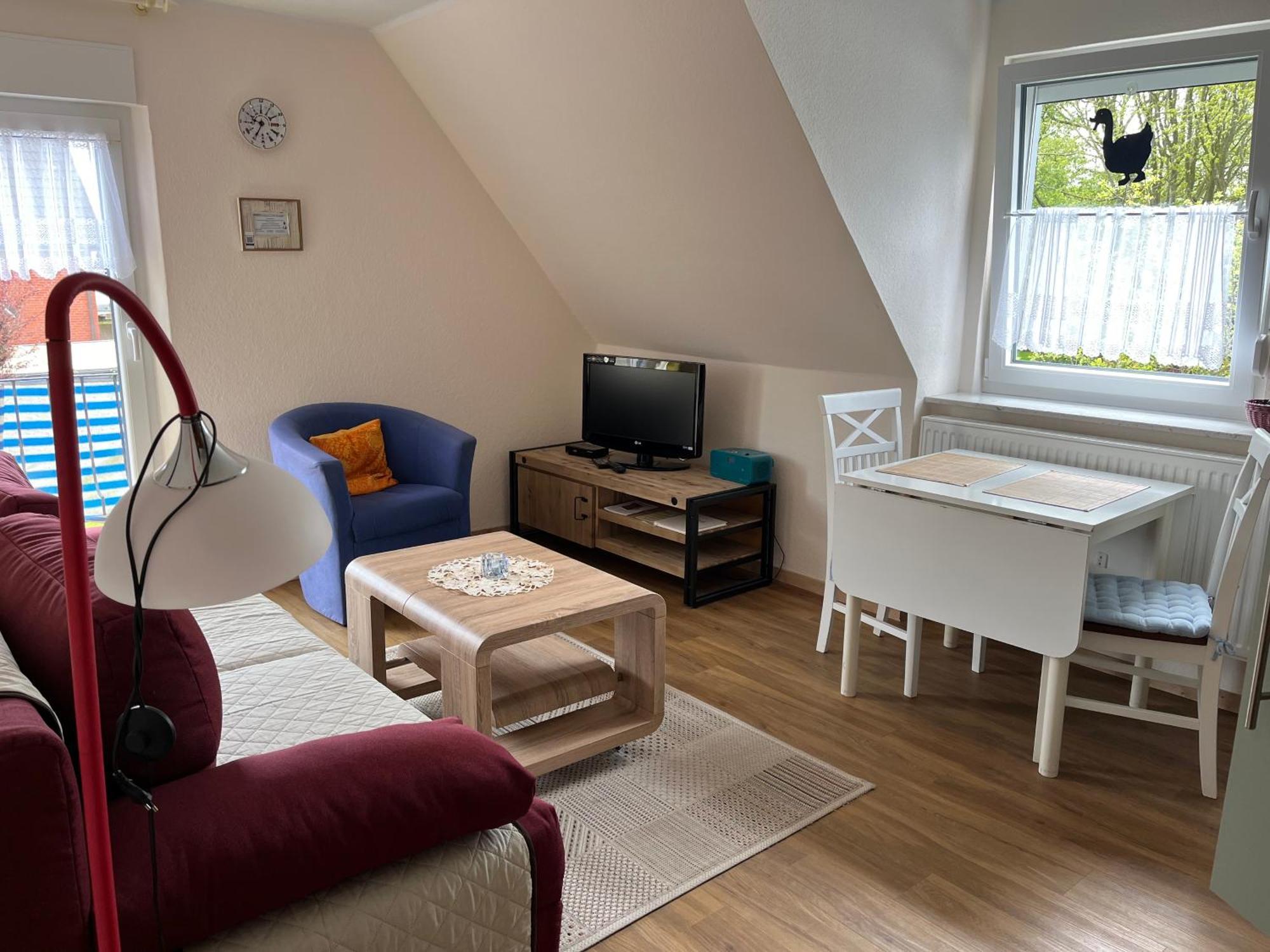 Wohnung 2 Mit Balkon- Haus Annegrete Esens Exterior foto